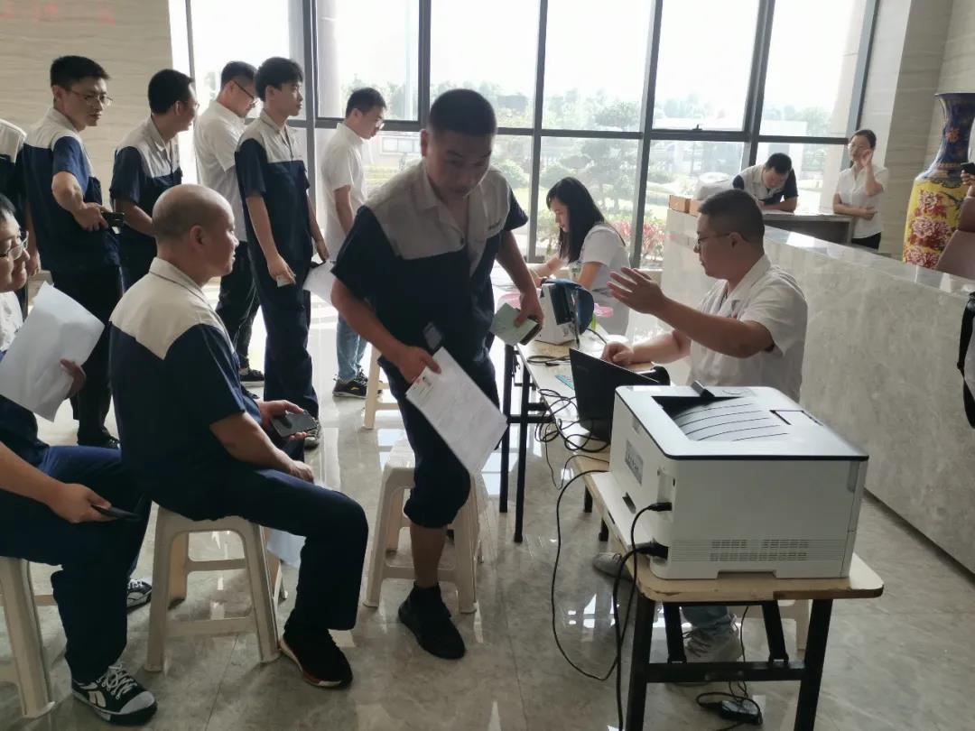 無(wú)償獻(xiàn)血，溫暖相傳