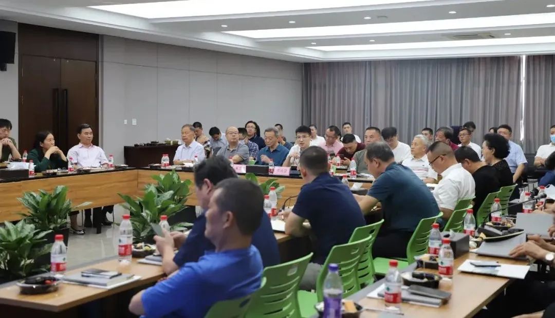 卓越企業(yè)家學(xué)習(xí)俱樂部走進(jìn)通力科技參觀學(xué)習(xí)！